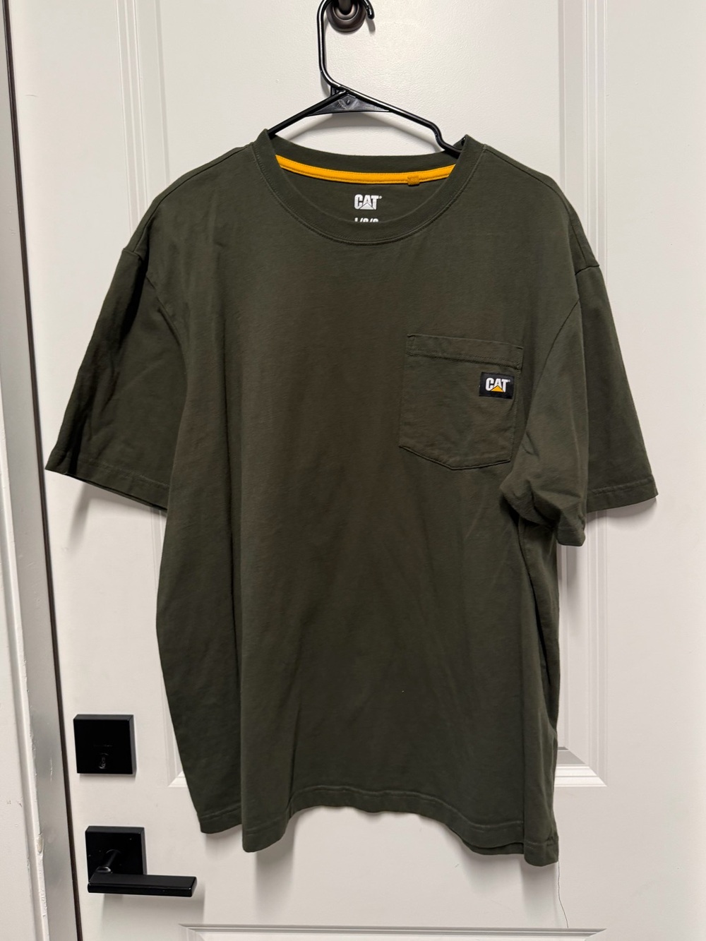 CAT Caterpillar Pocket T-Shirt Olive Green 100% Cotton Men’s Large